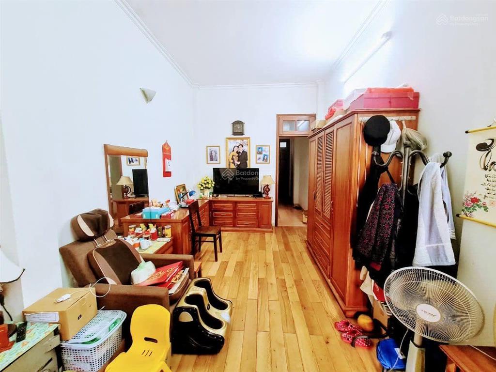 Kim giang ô tô đỗ với dt 42m2/6tầng 6ngủ, 2 thoáng hơn 8tỷ. nhà mình gần trường, chợ  0962 087 ***