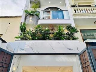 Cần tiền đầu tư gấp tôi muốn bán nhà đường lê quốc hưng  p.13  q.4, giá 2tỷ530 đang cho thuê 26tr