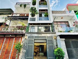 Tôi cần bán gấp nhà ở đường lý văn phức  tân định  quận1. nhà đang cho thuê 36tr/giá 5tỷ050