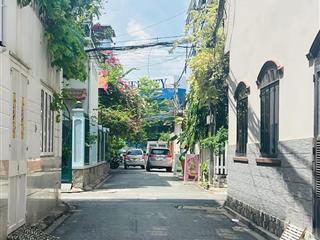 Tôi muốn bán nhanh nhà hùng vương  p. 9  q. 5 gần bên chợ an đông. đang cho thuê 17 triệu