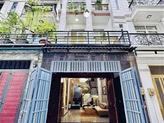 Tôi bán gấp nguyễn phi khanh tân định q.1 gần chợ tân định. giá 4tỷ050/71,3m2 đang cho thuê 31tr