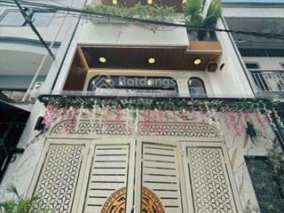 71m2 đang cho thuê 19triệu. đường trước nhà hơn 6m huỳnh mẫn đạt  p. 19  bình thạnh gần chợ