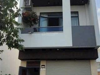Bán gấp nhà cmt8 p.13 q.10. gần bên bệnh viện mắt sài gòn. giá 3tỷ050 đang cho thuê 19triệu