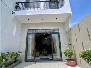Tôi bán nhà gần chợ vườn chuối, nguyễn đình chiểu p.5 q.3. giá ngộp 2tỷ920/67,3m2 cho thuê 20tr