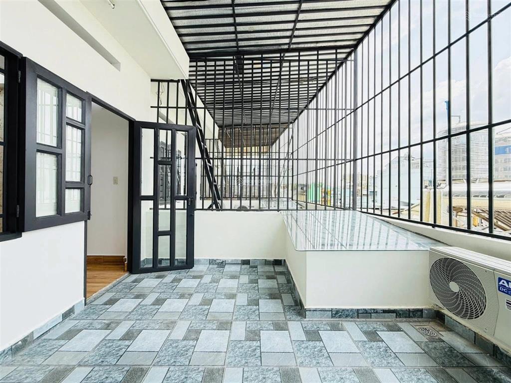 Bán nhà giá ngộp nhà diên hồng, bình thạnh giá 4,18tỷ/ 5,1mx12m. sổ sẵn hoàn công đầy đủ