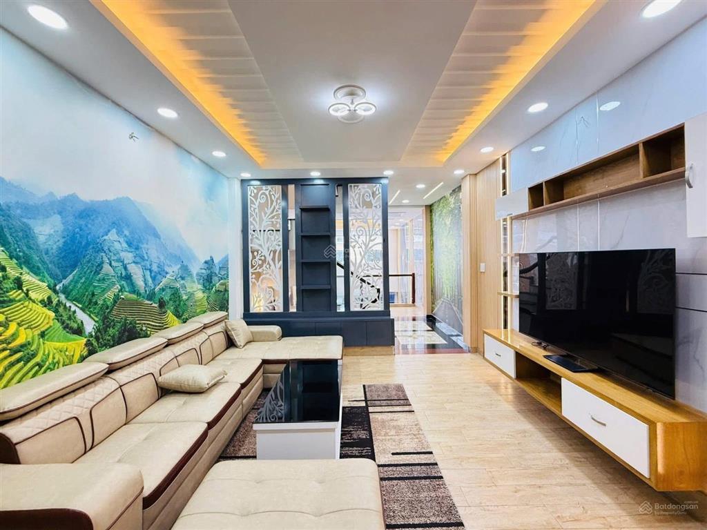 Bán nhà giá ngộp nhà diên hồng, bình thạnh giá 4,18tỷ/ 5,1mx12m. sổ sẵn hoàn công đầy đủ