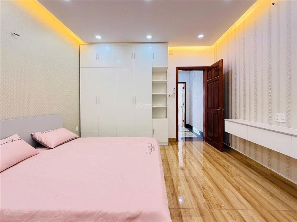 Bán nhà giá ngộp nhà diên hồng, bình thạnh giá 4,18tỷ/ 5,1mx12m. sổ sẵn hoàn công đầy đủ