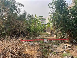 Bán lô đất ở thị trấn bến lức, long an diện tích 100m2 giá 800 triệu đất full thổ cư, shr đầy đủ