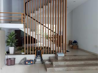 Kẹt tiền cần bán gấp nhà kdc trung sơn. hầm, vị trí đẹp, thoáng mát, sổ hồng giá 15,9 tỷ 0901 023 ***