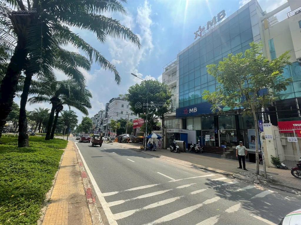 Cần bán gấp cặp đất mặt tiền kd sầm uất đường 9a kdc trung sơn.dt 200m2 giá 53tỷ(tl)  0901 023 ***