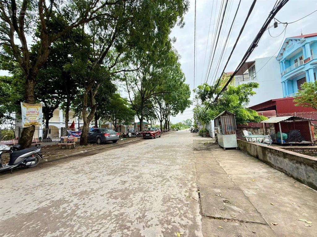 Lô đất trục kinh doanh sầm uất tại quang minh mê linh