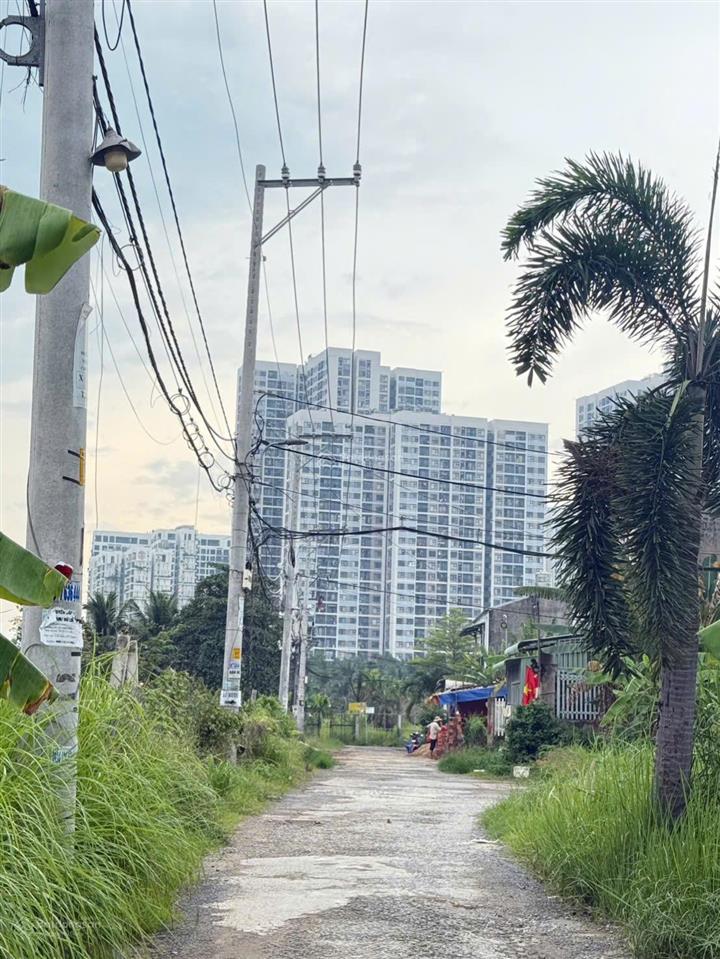 Chính chủ cần tiền cắt lỗ 300 triệu lô đất long thạnh mỹ quận 9 dt 71m2 mt 7m giá tl