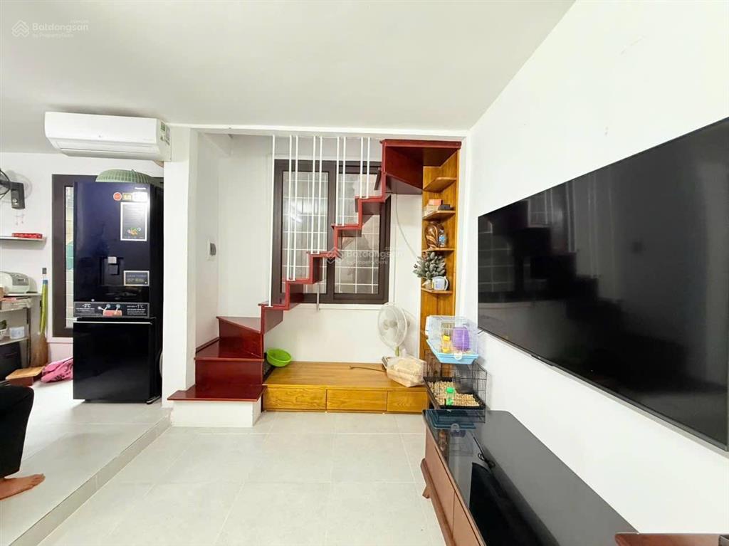 Lô góc dân xây, 20m ra ô tô, dt 22m2*5t, mt 4m, cực nông 50m ra mp, chào 5 tỷ