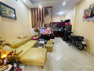 6,5 tỷ  ba gác phi, ngõ thông 50m ra mp, dt 30m2*4t, mt 4,5, sổ vuông qh ổn định