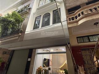 Bán nhà phân lô trần quốc hoàn, 40m2, 6 tầng, ô tô vào nhà, kinh doanh tốt, cầu giấy