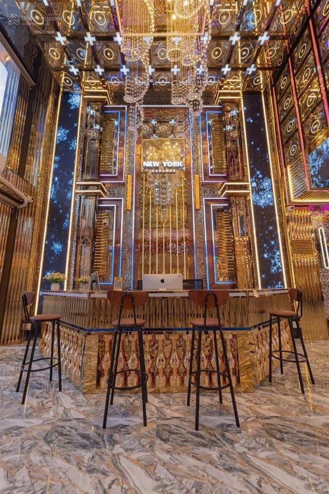 Rẻ nhất dương quảng hàm gò vấp, tòa nhà hầm 8 tầng, ~3000m2, hd thuê 3.4 tỷ chủ thiện chí 118 tỷ tl