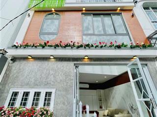 Bán nhà hxh nguyễn văn đậu, p11, bình thạnh  ngang 5,3m nở hậu 4 tầng