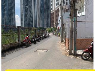 Đối diện eco greenthích hợp xây chdvbán đất nguyễn văn linh quận 7