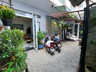 Bán nhà 2 tầng, DT 120m², 4PN, 4WC, Q.2, 6.8 tỷ, sổ hồng