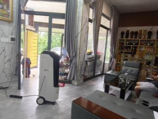 Bán nhà 3 tầng  đường Số 8, Long Phước, Q.9. DT 82m2, 3PN, SH, giá 4.6 tỷ. LH: 0933125879