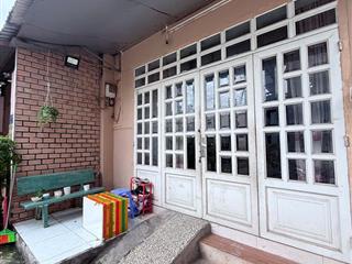 Nhà hẻm xe hơi  hồ bá phấn, phước long a gần 80m2, chỉ nhỉnh xíu 6 tỷ, sát tuyến metro phước long