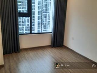 Cho thuê gấp căn hộ 1pn, 1wc, 45m2 view bể bơi 4 mùa, tại phân khu the sakura  vinhomes smart city