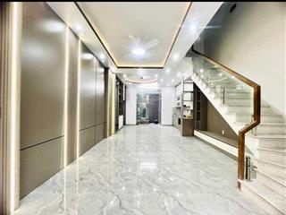 Thanh lý gấp nhà giá 2,2tỷ đ. bác ái, bình thọ, thủ đức cách trường đh sư phạm kỹ thuật tp.hcm 500m