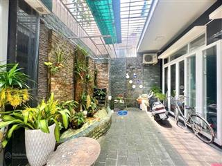 Biệt thự đẹp, hẻm 5m sát mặt tiền trần quốc tuấn, gò vấp. 4 tầng 160m2 ngang 7m 16tỷ8.