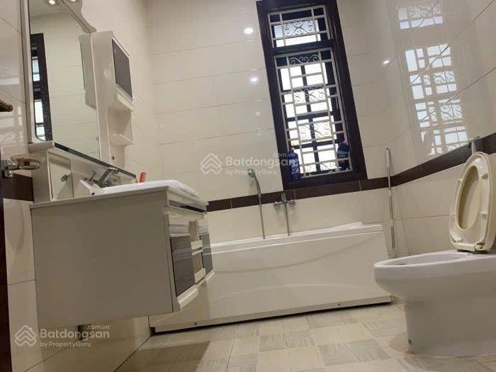 Biệt thự sân vườn mt đường trần thái tông, tân bình. 4 tầng + bán hầm 340m2 giá bán 66 tỷ