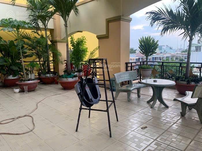 Biệt thự sân vườn mt đường trần thái tông, tân bình. 4 tầng + bán hầm 340m2 giá bán 66 tỷ