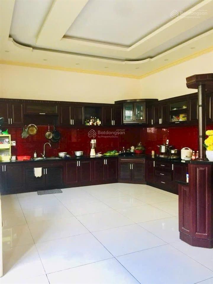 Biệt thự sân vườn mt đường trần thái tông, tân bình. 4 tầng + bán hầm 340m2 giá bán 66 tỷ