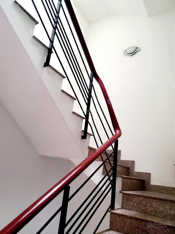 Chủ gửi bán nhà đúc 1 trệt 3 lầu  tây thạnh  dt 4x15m hẻm xe hơi ra vào  giá 7ty