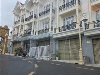 CẦN BÁN GÂP NHÀ KHU NGHỈ DƯỠNG GOLDEN Hills Phường 4 Đà Lạt