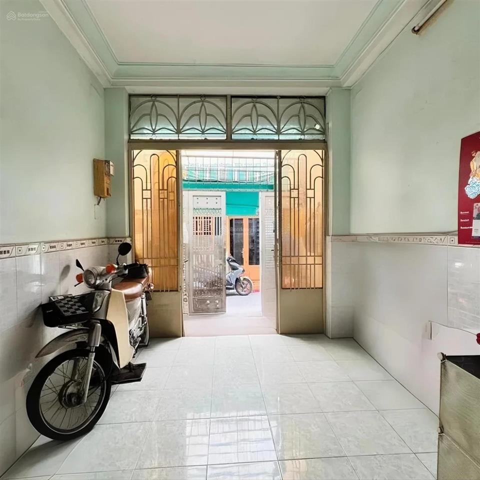 [PHƯỜNG BÀN CỜ] BÁN NHÀ HXH NGAY CHỢ VƯỜN CHUỐI TRONG KHU CƯ XÁ ĐÔ THÀNH, CHỈ HƠN 5 TỶ