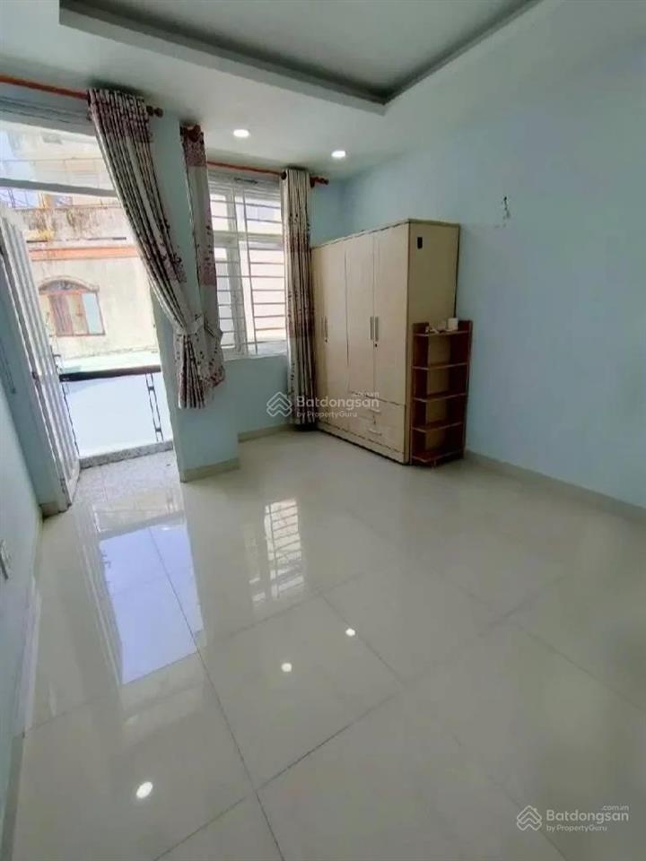 Một căn nhà phố rộng 36m2, hxh 5m thông, gần trường bàn cờ, tiện kinh doanh, chỉ hơn 7 tỷ