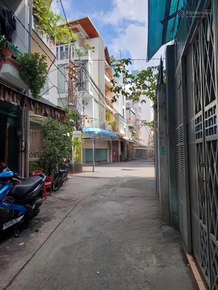 Một căn nhà phố rộng 36m2, hxh 5m thông, gần trường bàn cờ, tiện kinh doanh, chỉ hơn 7 tỷ