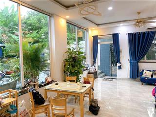 Biệt thự vip 195m2, sân vườn đẳng cấp ngay hồ văn tư  thủ đức, chỉ 6.1 tỷ