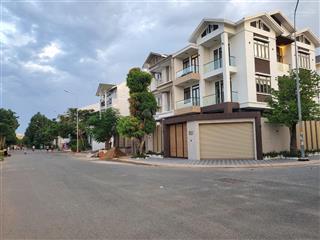 Bán biệt thự sân vườn góc 2 mặt tiền view sông sài gòn kdc đặng thùy trâmbình lợi quận bình thạnh