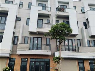 Duy nhất căn shophouse 75m2 nằm ngay chân đế chung cư, đã có sổ, thuộc dự án centa vsip bắc ninh