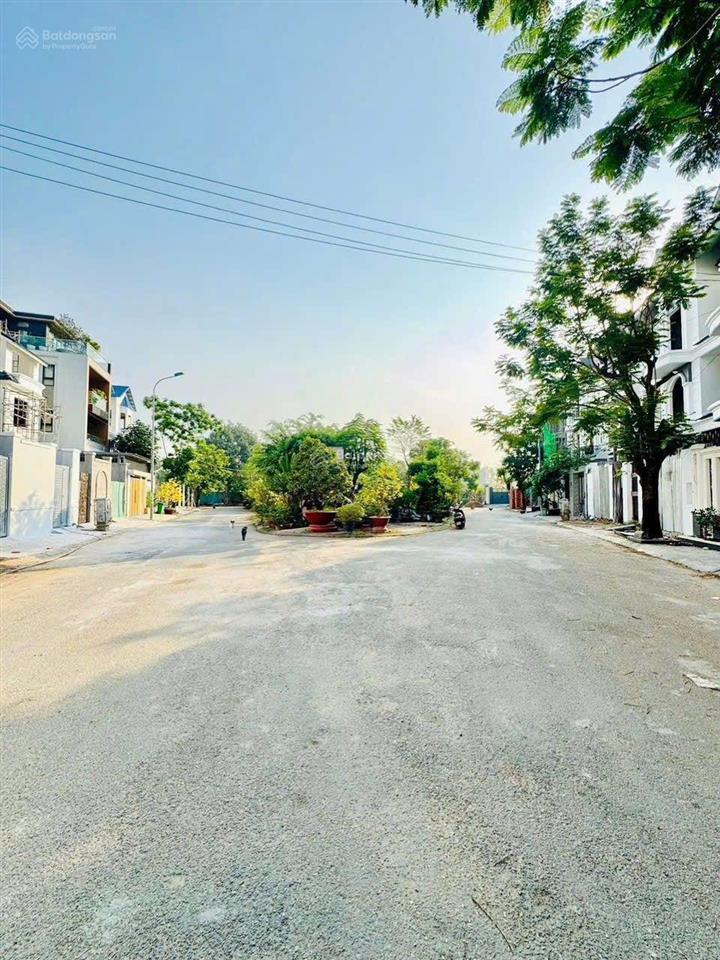 Bán nhà mặt tiền quốc lộ 20 ngay trung tâm dầu giây