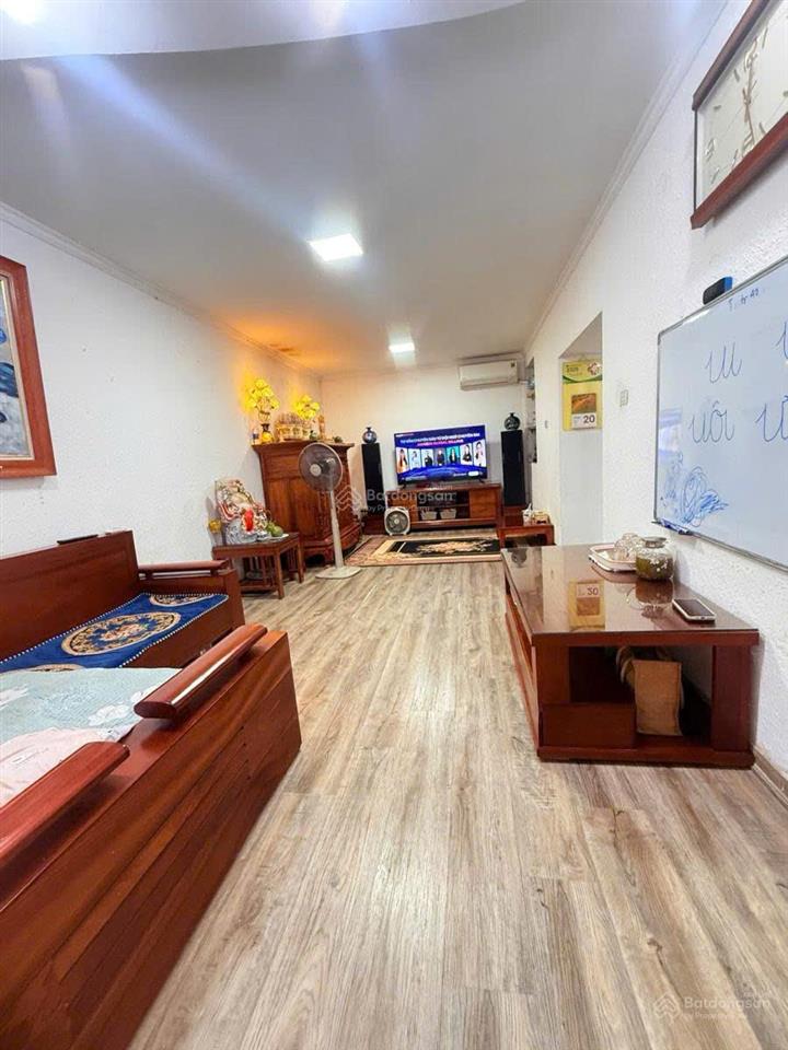 Bán nhà tập thể t1 a5 phố 8/3 quận hai bà trưng 2 mặt tiền 100m2 sử dụng giá chỉ 5.35 tỷ