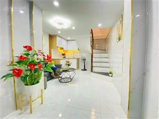 Ngõ quỳnh  hai bà trưng  5.25 tỷ  25m2  lô góc 3 thoáng  full nội thất.