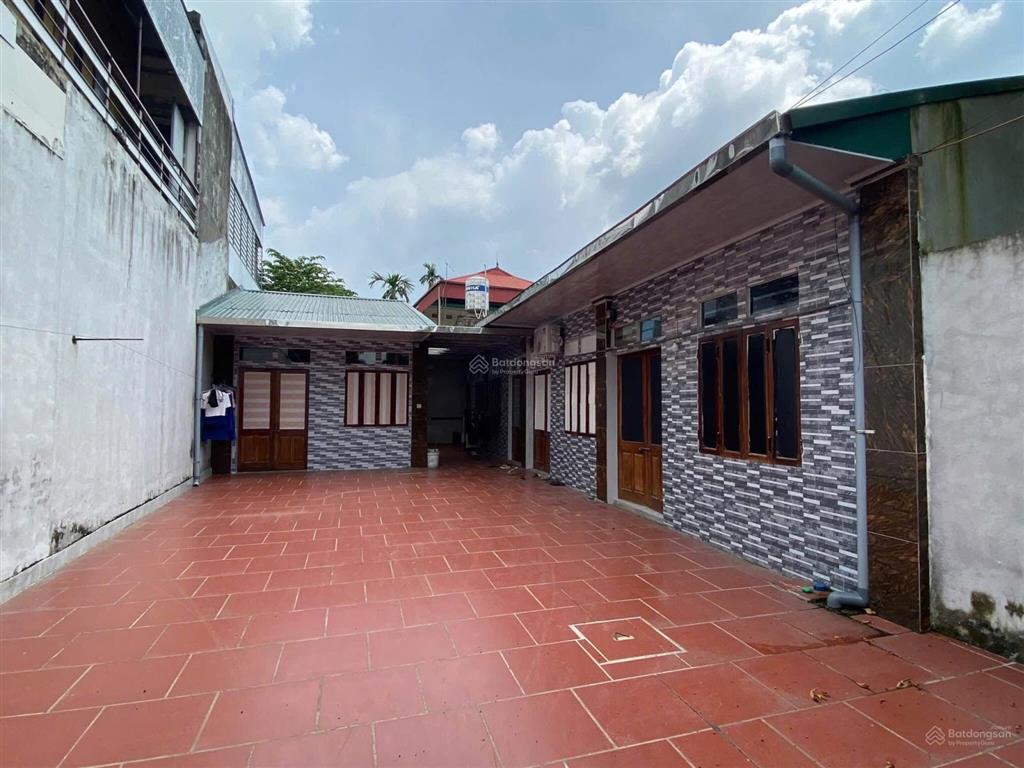 Chính chủ bán gấp khu nhà trọ cạnh chợ sầm uất tại tây đằng ba vì giá chỉ 30tr/m2!!