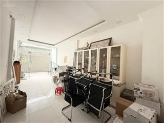 Cho thuê mặt bằng tầng trệt  nhà mặt tiền hẻm xe hơi, trần đình xu, q.1