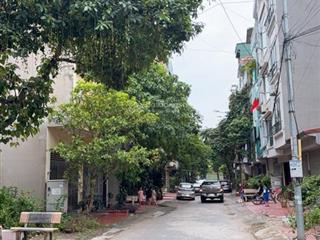 Liền kề vỉa hè 3 ô tô tránh thông vòng quanh, văn phòng ở sướng, văn quán hà đông.