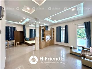 Căn hộ ban công full nội thất cực rộng có thang máy ngay vòng xoay phú lâm quận 6  mặt tiền oto