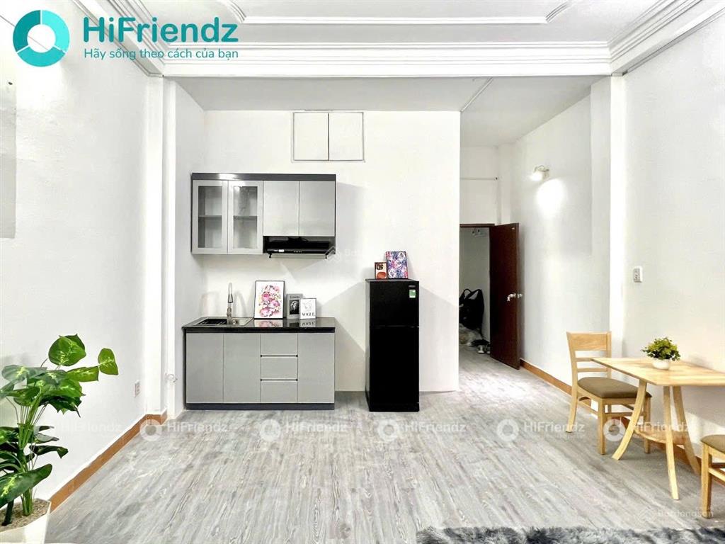 Căn hộ ban công  xách vali ở ngay đối diện mega bình phú quận 6  đầy đủ nội thất  giặt sấy chung