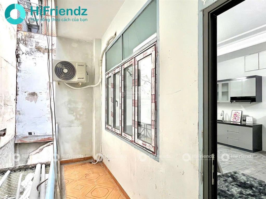 Căn hộ ban công  xách vali ở ngay đối diện mega bình phú quận 6  đầy đủ nội thất  giặt sấy chung