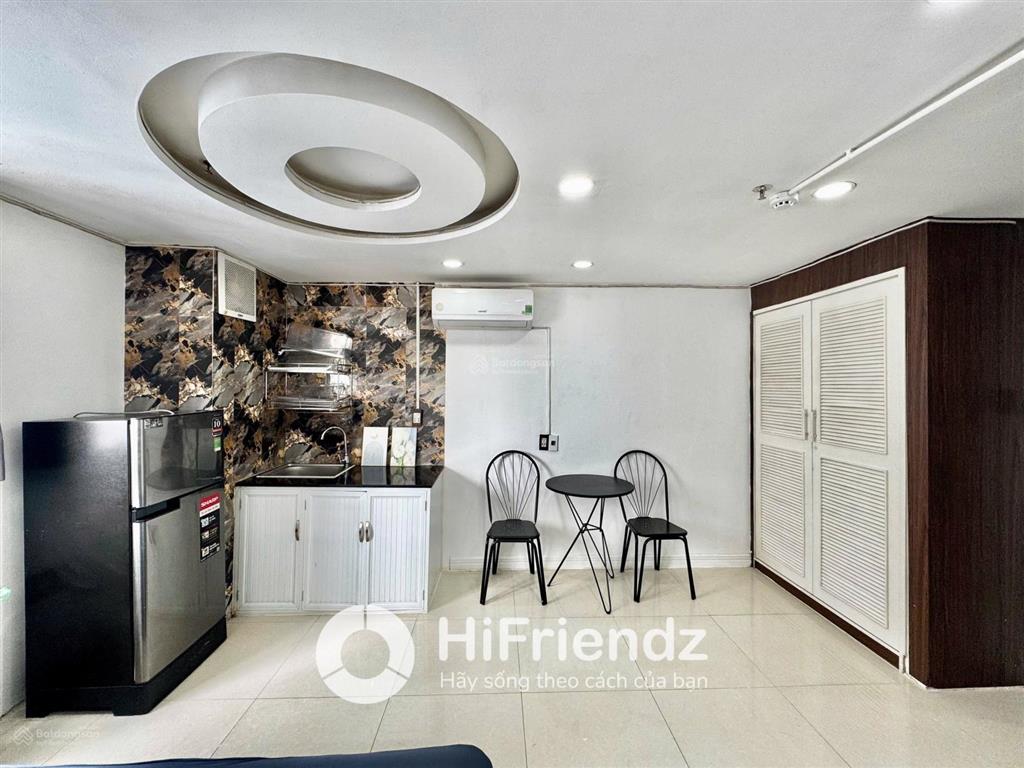 Chung cư mini 1pn view đẹp cách âm tốt mặt tiền nguyễn biểu quận 5 sát trung tâm quận 1