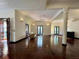 Chỉ hơn 200tr/m2 sở hữu biệt thự lô góc  xuân thuỷ  cầu giấy 154m2 x 4 tầng chắc chắn